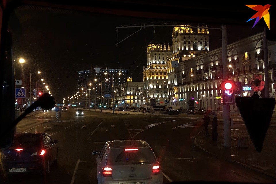 Автобус ехал из Минска в Москву.