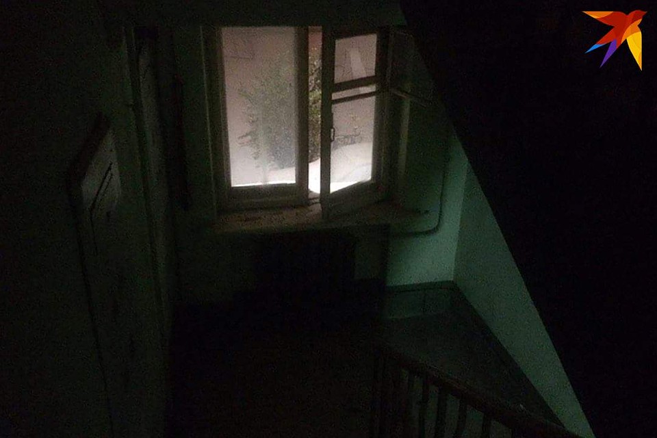 Школьница выпала с девятого этажа.