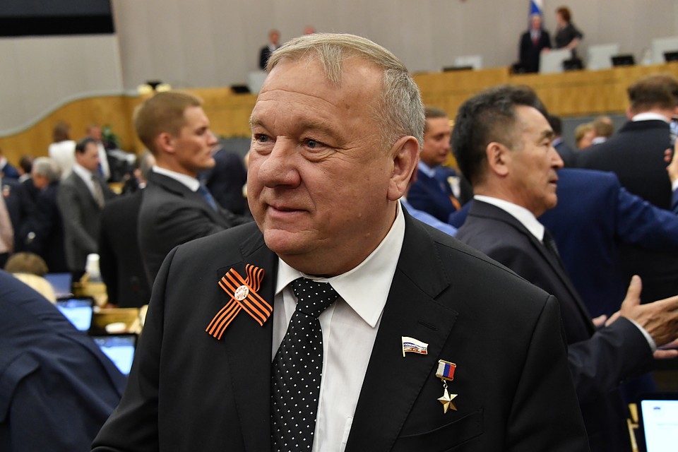 Владимир Шаманов