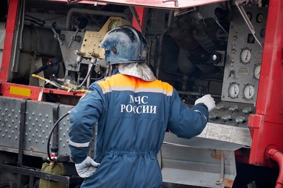 На этот раз пришлось спасать не только имущество, но и жизни.