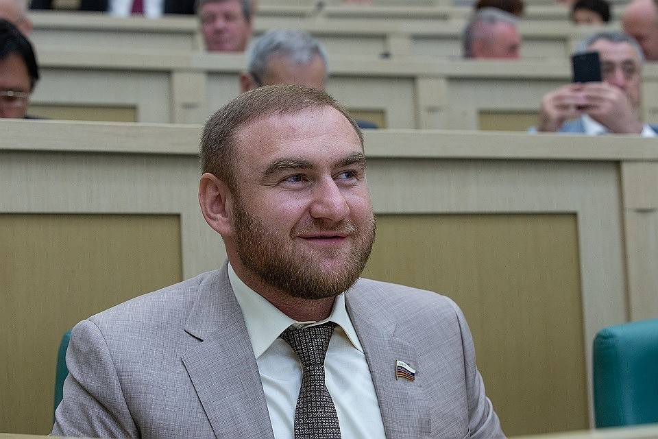 Об изменениях в регламенте в Совфеде задумались после ареста сенатора от КЧР Рауфа Арашукова. Фото: пресс-служба Совета Федерации РФ