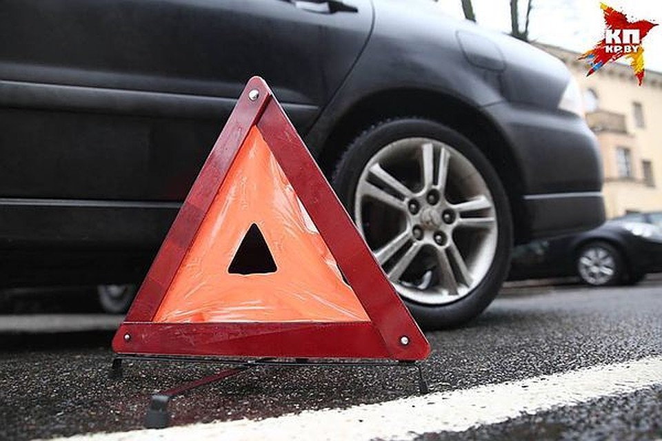 В Дрогичинском районе 17-летний бесправник врезался в автомобиль ГАИ