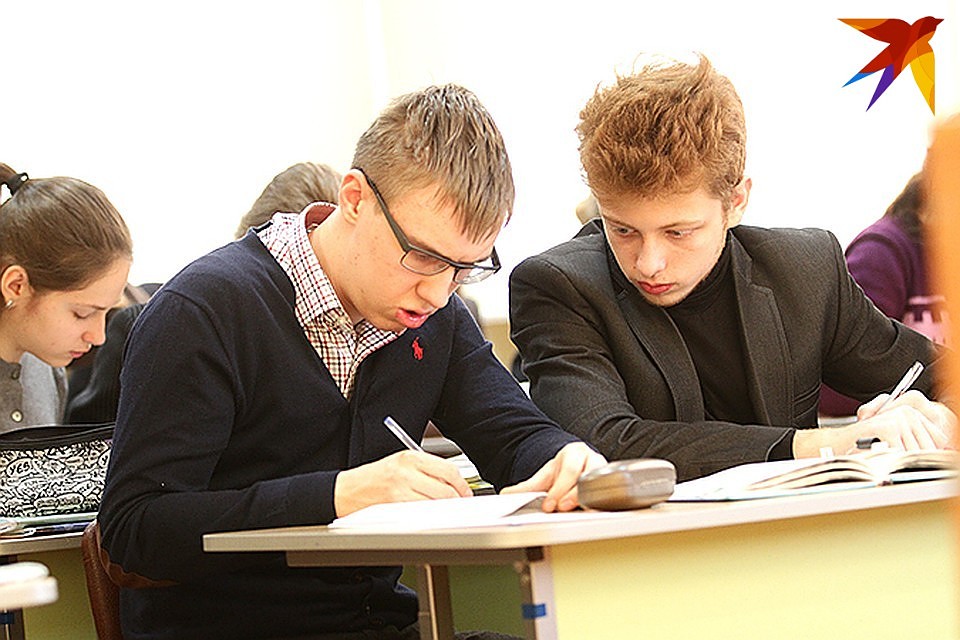 Пока изменения не коснутся выпускников-2019, а вот о 2020-м году министр в прежних выступлениях говорил довольно уверенно.