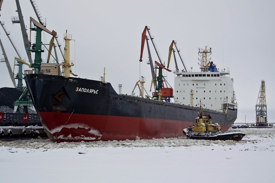 Судно Заполярье скорее всего больше не будет принадлежать Мурманску и вообще России. Его хотят продать за долги. Фото: maritime-connector.com