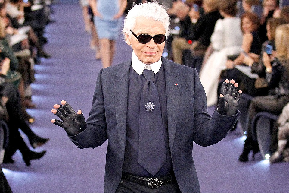 Немецкий модельер Карл Лагерфельд умер во вторник 19 февраля в возрасте 85 лет.