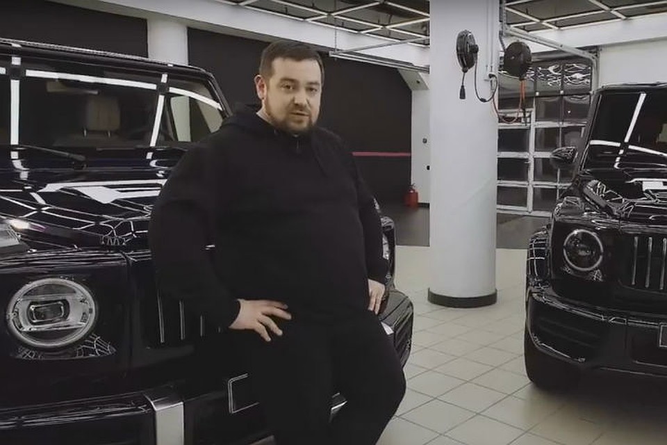 Здесь самые вежливые инспекторы ГИБДД: ролик, как блогер Эрик Давидыч тестирует Гелендваген в Иркутске, становится хитом. Фото: скриншот с видео