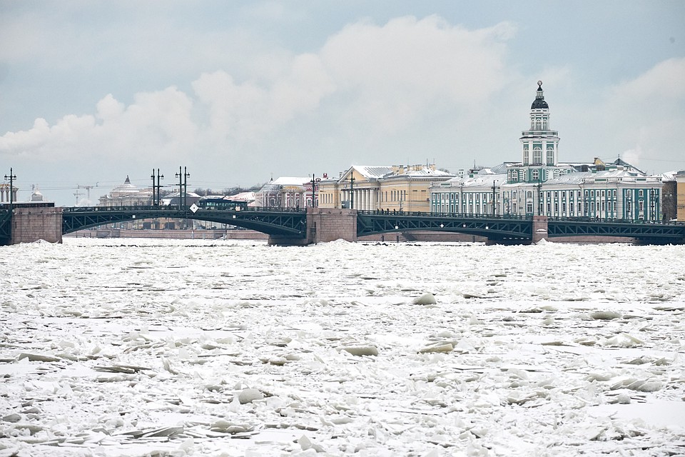 Петербуржцев попросили не выходить на лед озера Сестрорецкий Разлив