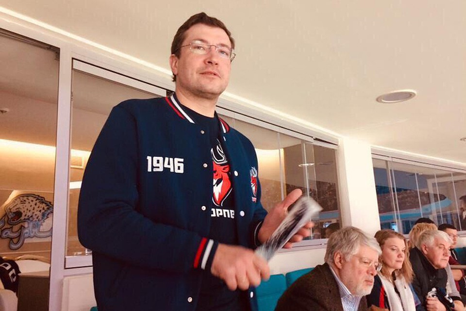 Глеб Никитин прилетел в Астану, чтобы поддержать нижегородских хоккеистов