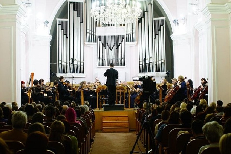 Трансляция велась из органного зала. Фото: philharmonic.tomsk.ru