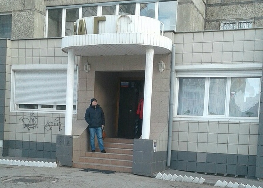 Вот такой дворец... Фото: Владлена Мындрина.