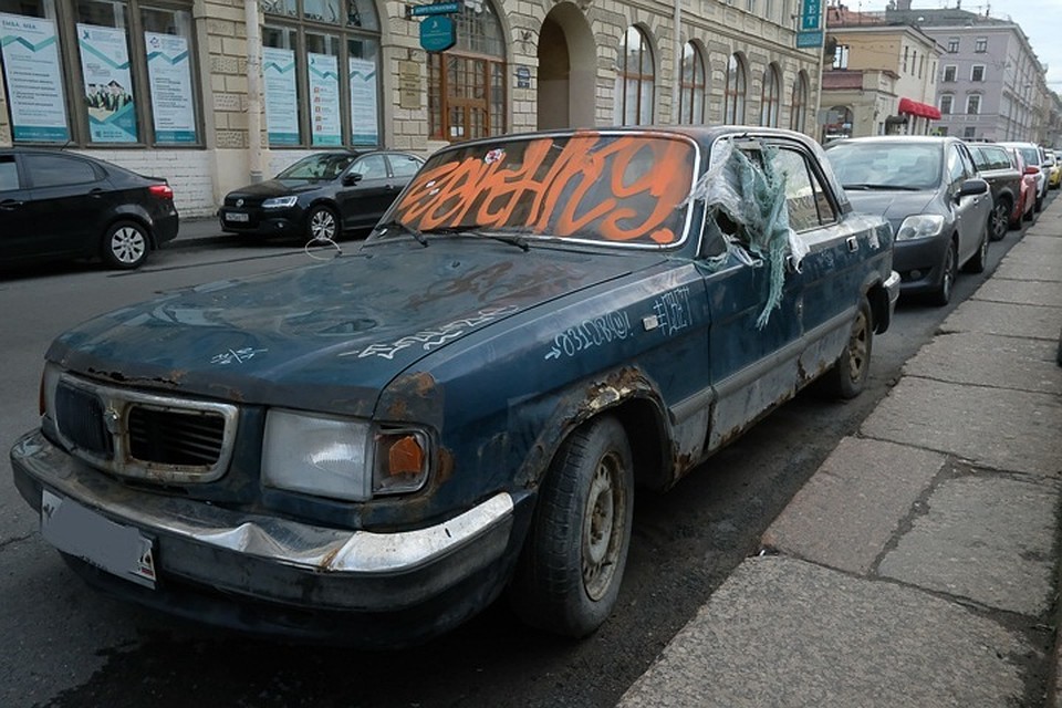 Депутаты предложили быстрее наказывать владельцев автохлама в зимний период.