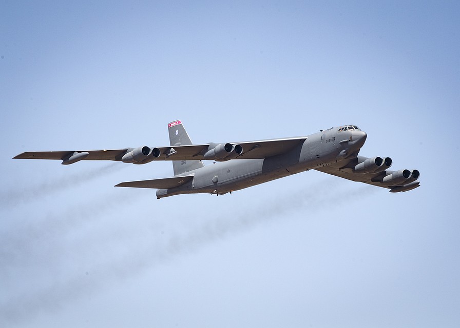 Стратегический бомбардировщик ВВС США B-52H Stratofortress
