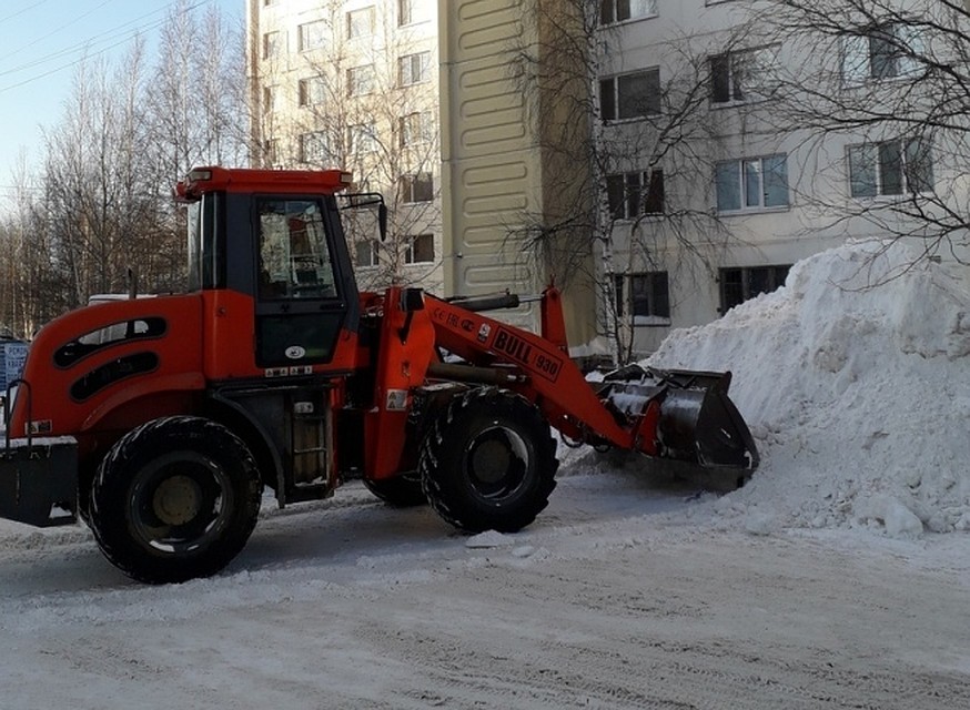 В Пыть-Яхе на вывоз снежных куч дали неделю. Фото с сайта администрации города Пыть-Ях