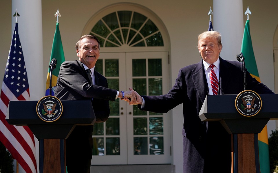 Президенты США и Бразилии Дональд Трамп (справа) и Жаир Болсонару