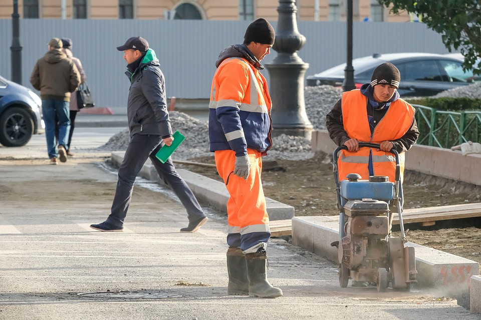 ПО словам петербуржец, дорогу ремонтировали пару лет назад