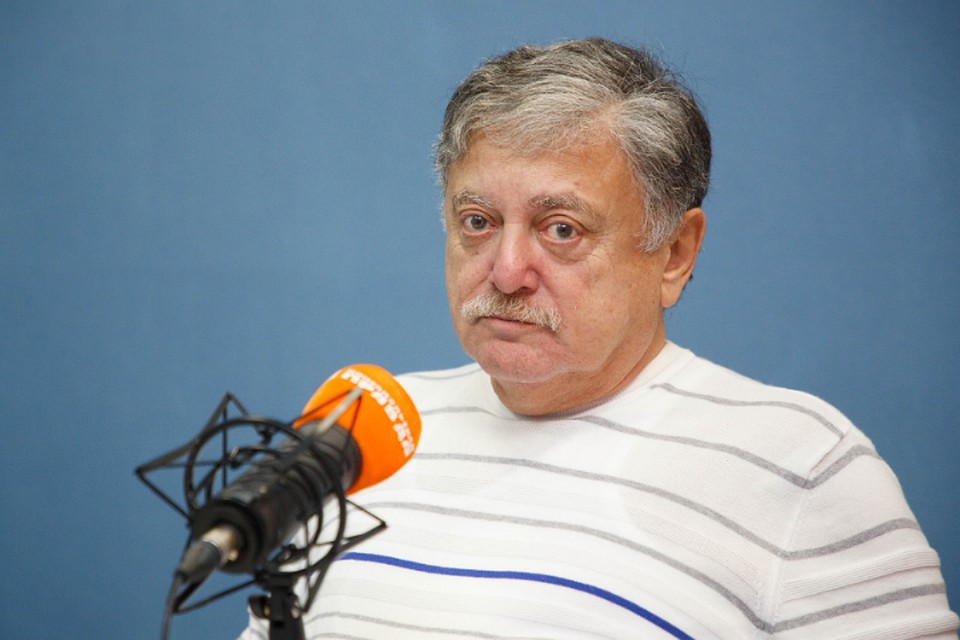 Лев Рахлин в студии радио «Комсомольская Правда в Петербурге»
