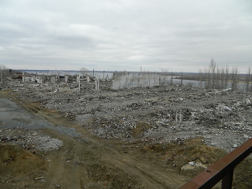 Все, что осталось от цехов волгоградского тракторного завода. Фото Антон Протасов.