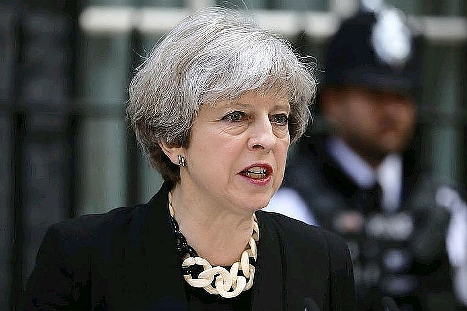 Премьер-министр Великобритании Тереза Мэй проводит экстренное совещание министров на фоне кризиса по Brexit