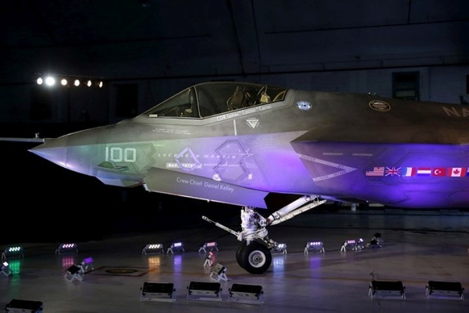 Новейший американский истребитель-бомбардировщик F-35