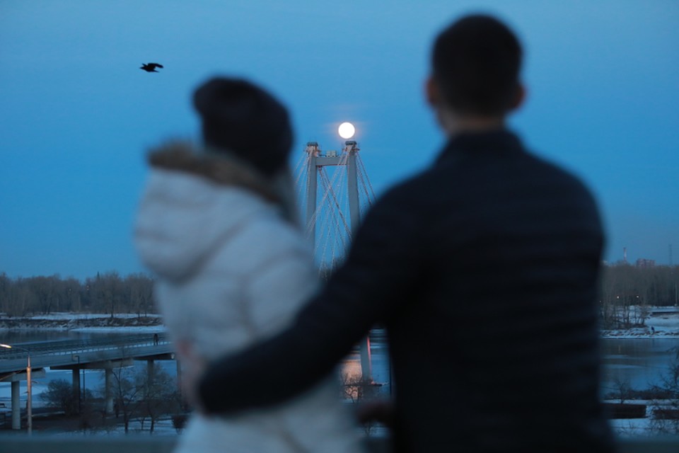 В Хабаровском каре встреча подруг детства обернулась «бойней» и ездой в багажнике из-за комсомольских Бонни и Клайда