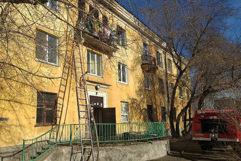 За прошедшие сутки 11 человек спасли на пожарах в Иркутской области.
