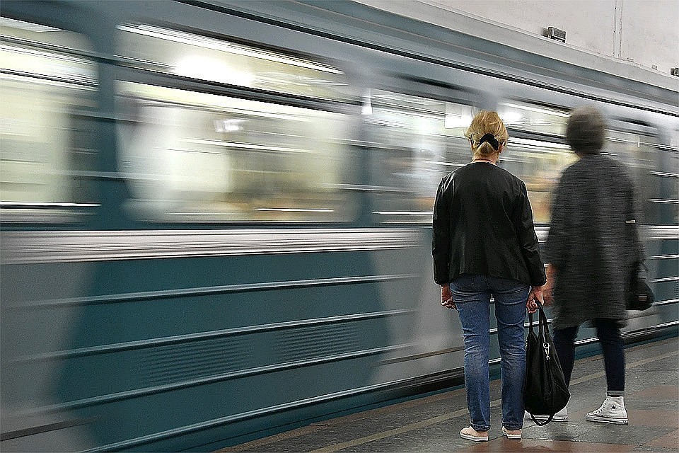 На Калужско-Рижской линии московского метрополитена произошел сбой в движении поездов.