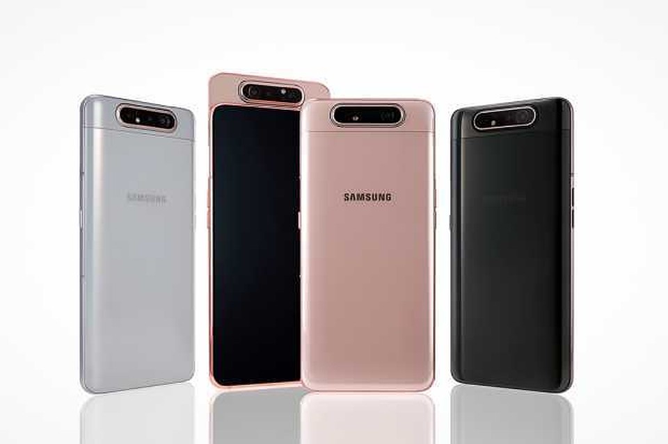 Южнокорейская компания Samsung официально представила свою новинку - смартфон Galaxy A80. Фото: пресс-служба Samsung