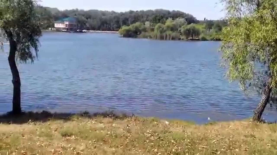 Труп нашли на берегу озера