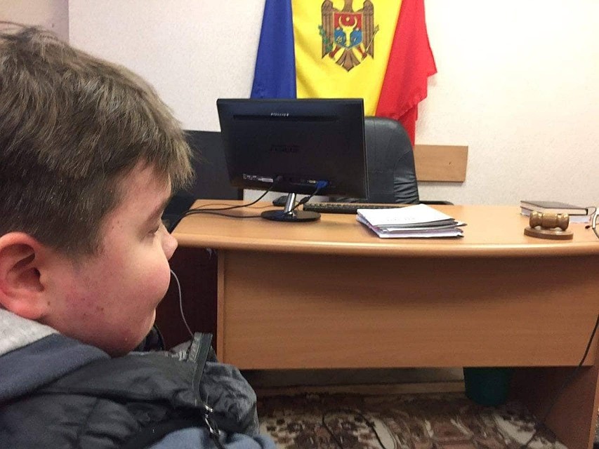 Страдающий ДЦП опоздал на заседание суда