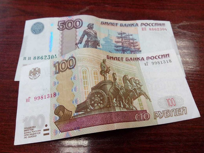 Рецидивист в алтайском селе избил прохожую и отнял у нее 600 рублей