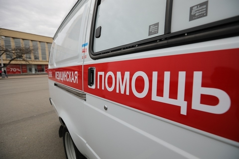 Женщина получила ранения, а водитель с места ДТП скрылся