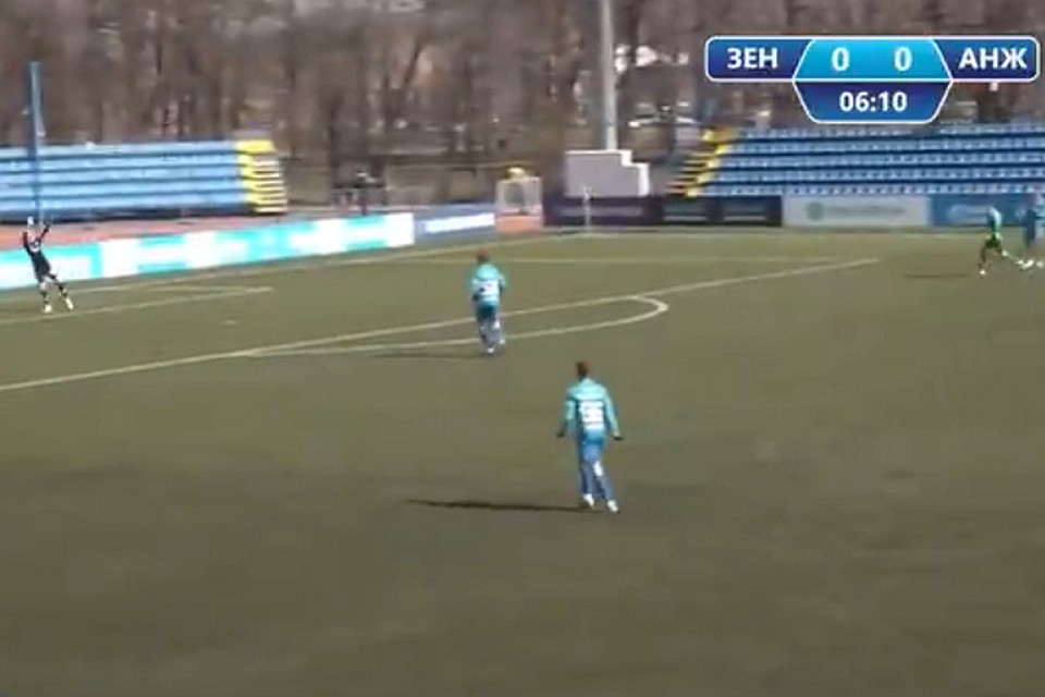В игре "Зенит-2" - "Анжи-2" случился красивый автогол. Фото: twitter.com/zenit_spb