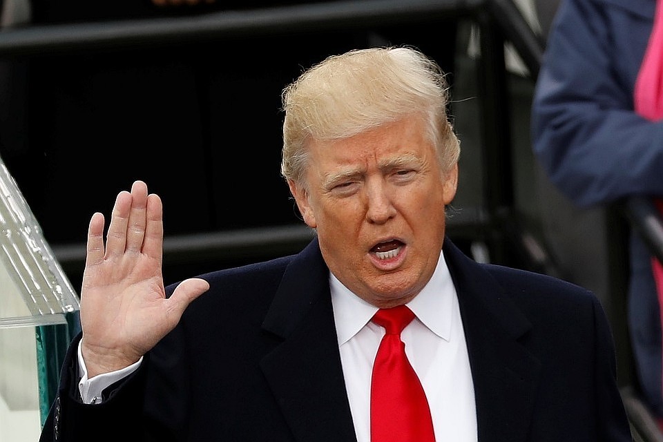 После изучения снимков Трамп все-таки согласился на высылку российских дипломатов