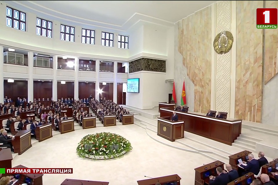 Александр Лукашенко обратился с Посланием к белорусскому народу. Фото: кадр видео / Беларусь 1