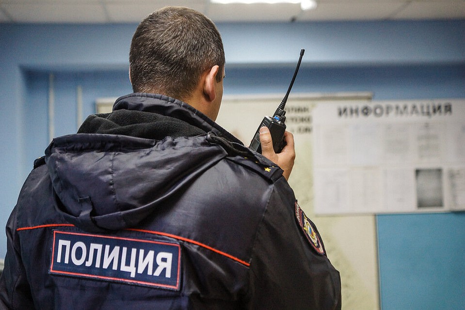 Правоохранители задержали пьяного мужчину.
