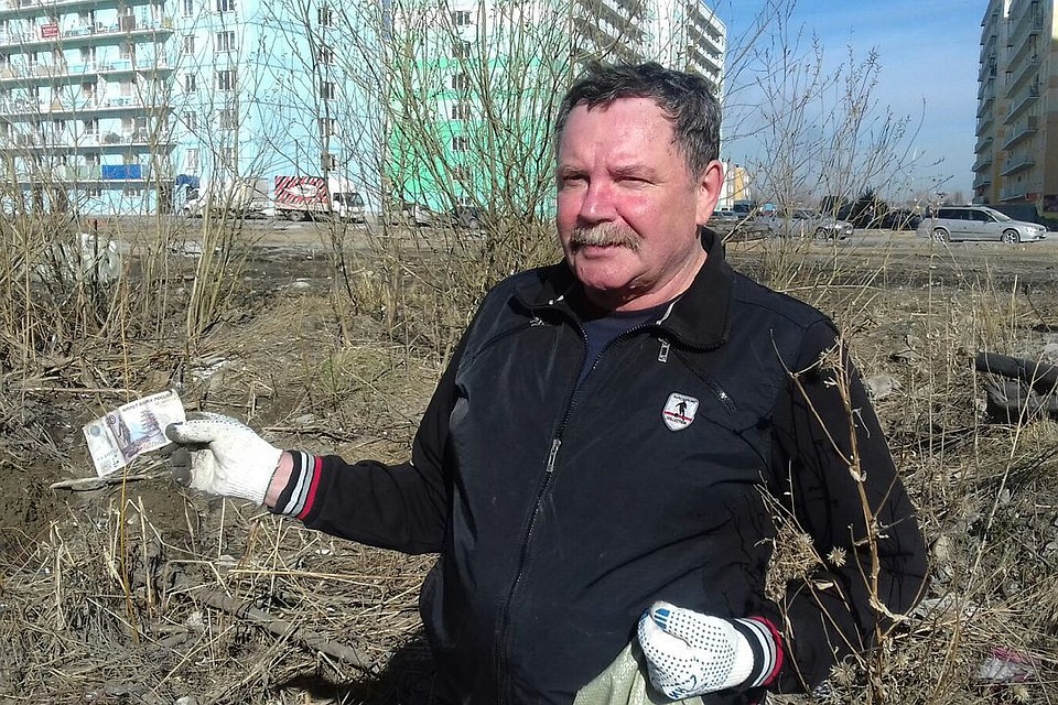 Новосибирец удивился, когда нашел деньги во время уборки. Фото: Гульнара РЫГЕБАЕВА.