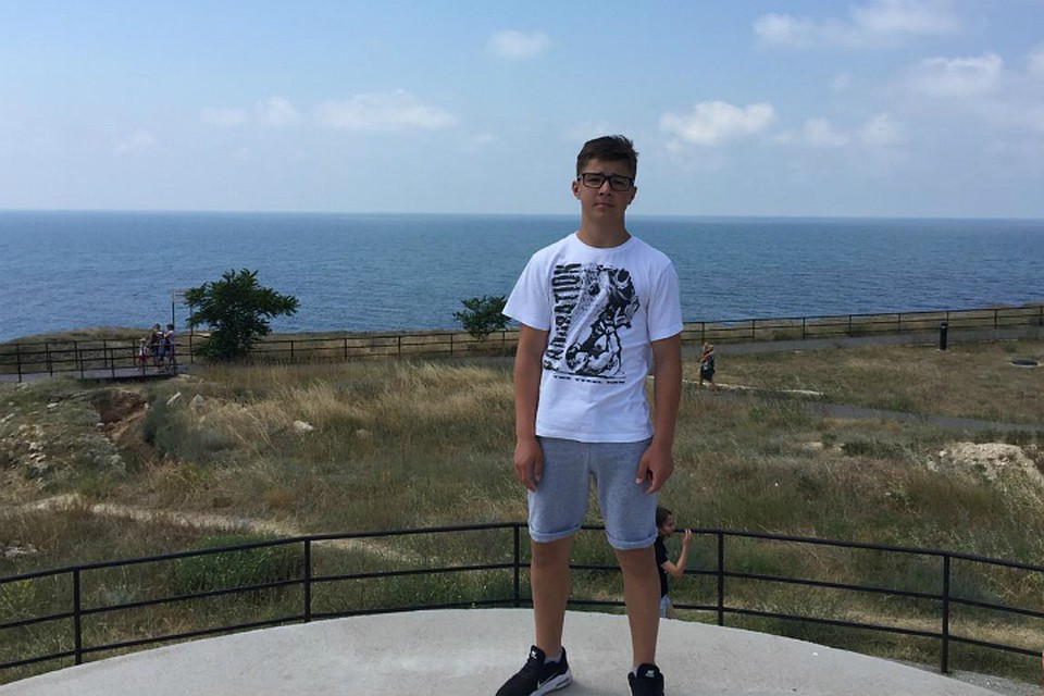 15-летний Артемий Жердев с одноклассниками спасли двоих тонувших людей.