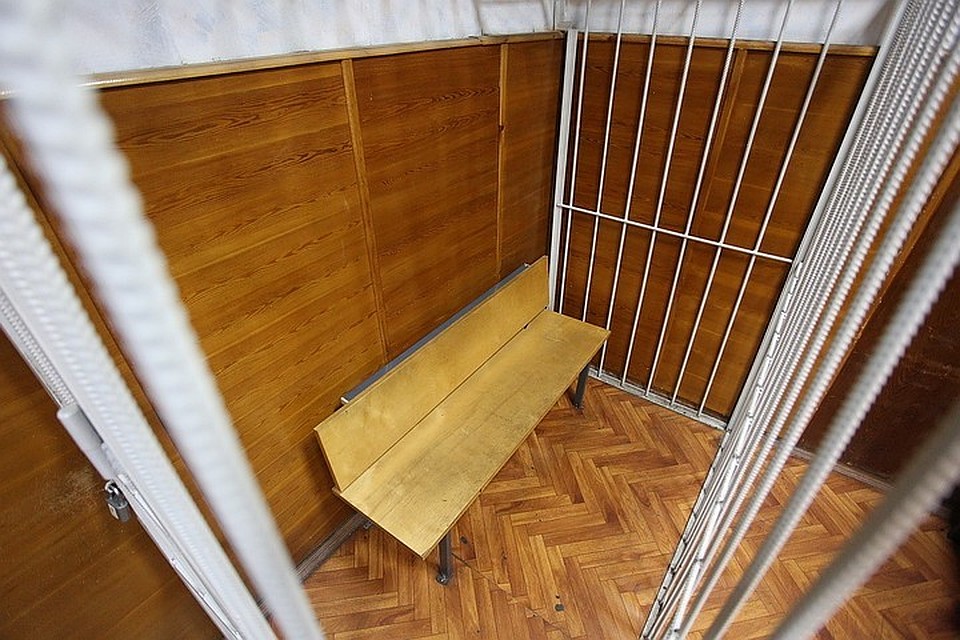 Квартирный вопрос довел петербуржца до скамьи подсудимых.