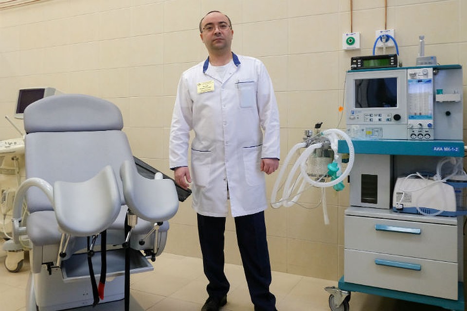 Роман Азизович Фунден на рабочем месте.