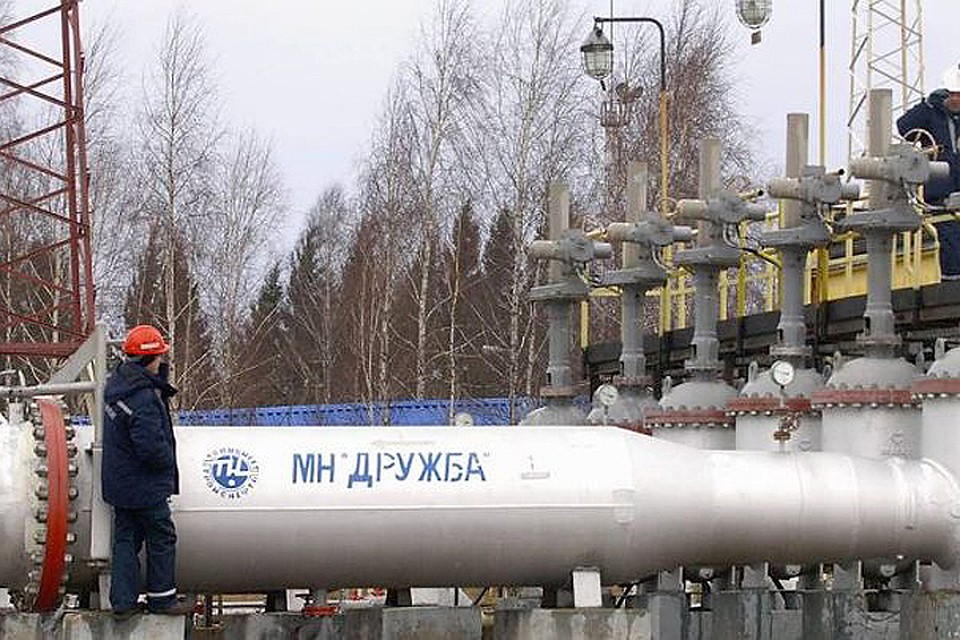 Украина тоже приостановила прокачку «ядовитой» российской нефти.
