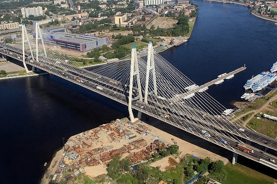 На Вантовом мосту на два дня ограничат движение.