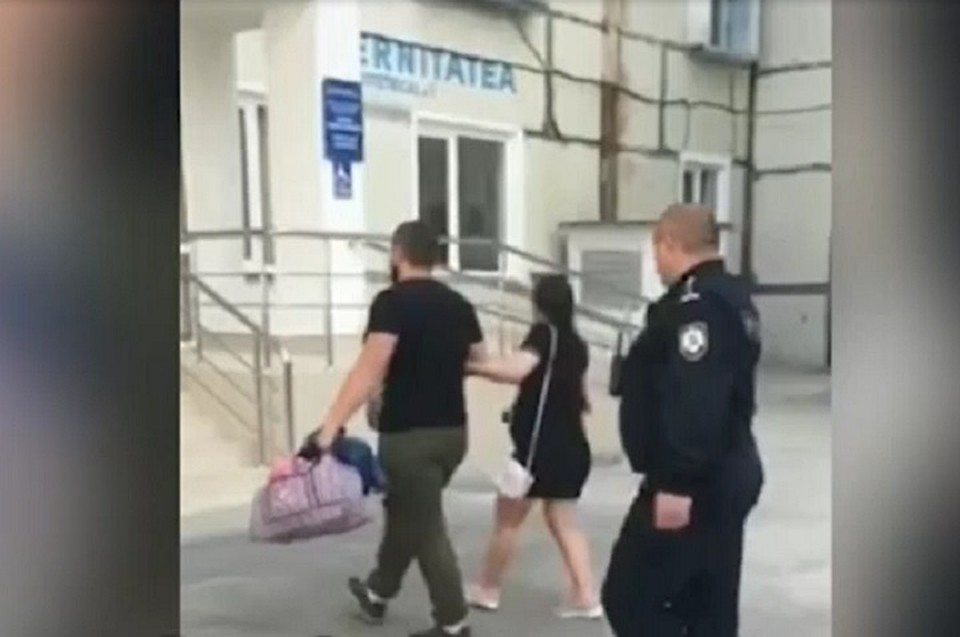 Полицейские оказались внимательными и понимающими. Фото: скриншот видео