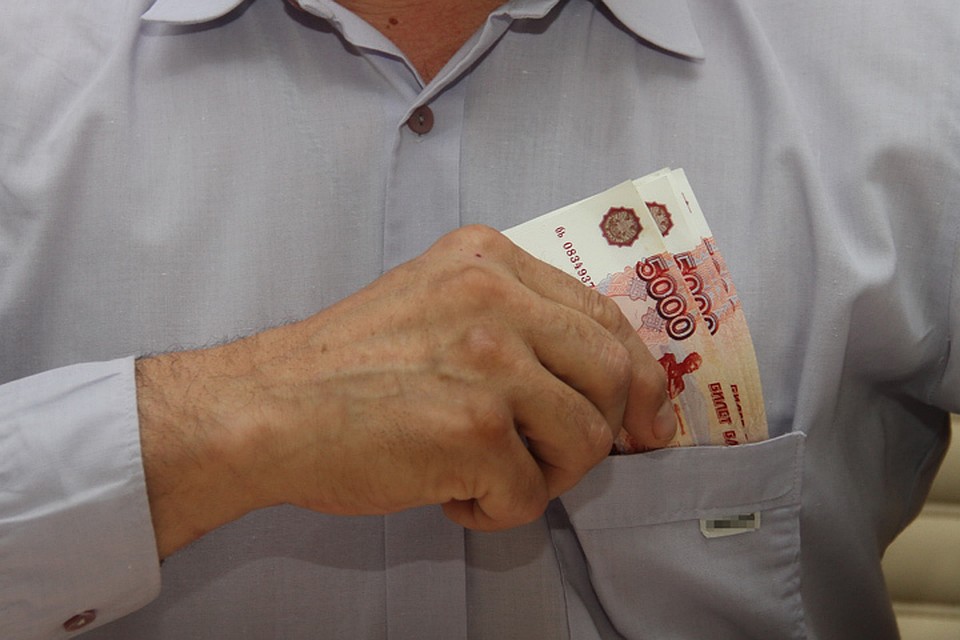Более 200 тысяч рублей похитили мошенники у жителей Иркутской области.