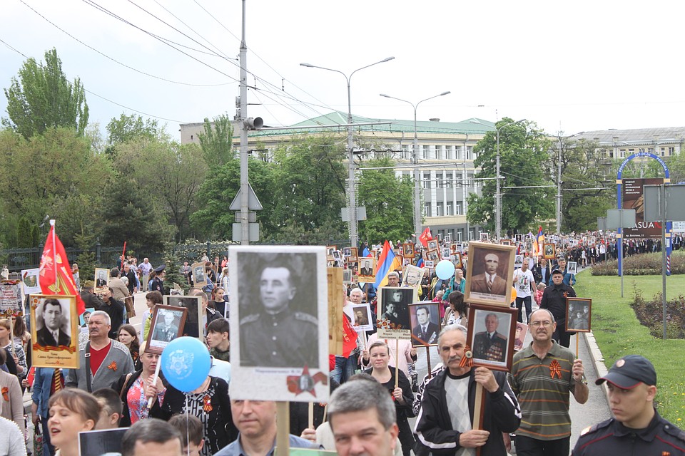 Правда о войне будет жить, пока по улицам городов всего мира будет идти Бессмертный полк