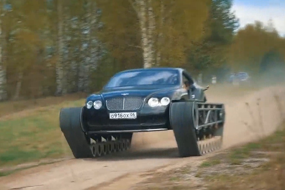 Bentley Continental GT с ингушскими номерами превратили в «Ультратанк». Фото: кадр видео
