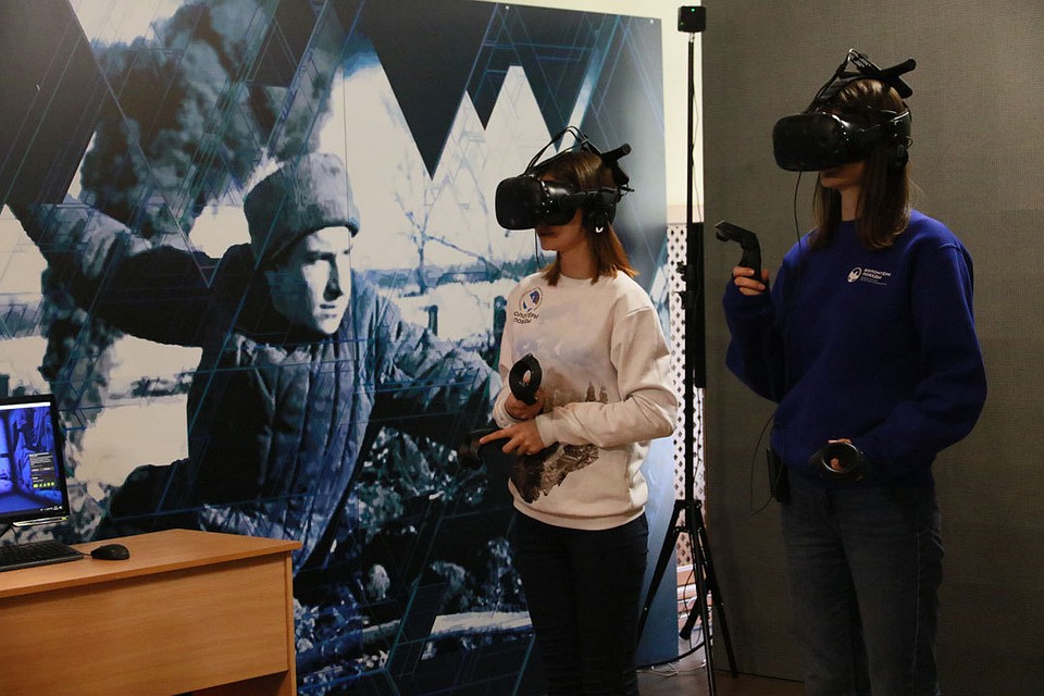 Надев 3D очки, можно полностью погрузиться в реалити-квест по мотивам событий Великой Отечественной войны.