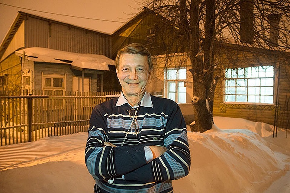 Это фото сделано зимой, в феврале 2018 года. Весной мы приехать к Стасу не успели