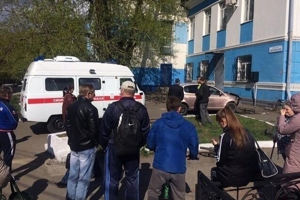 ДТП в Иркутске: водитель иномарки сбил ребенка на улице Школьная. Фото: группа ДТП38Rus.