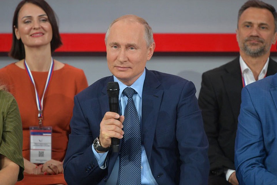 Владимир Путин на медиафоруме ОНФ. Фото с сайта главы КЧР.