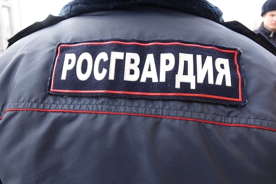 Агрессивный пассажир задержал междугородний автобус в Кузбассе
